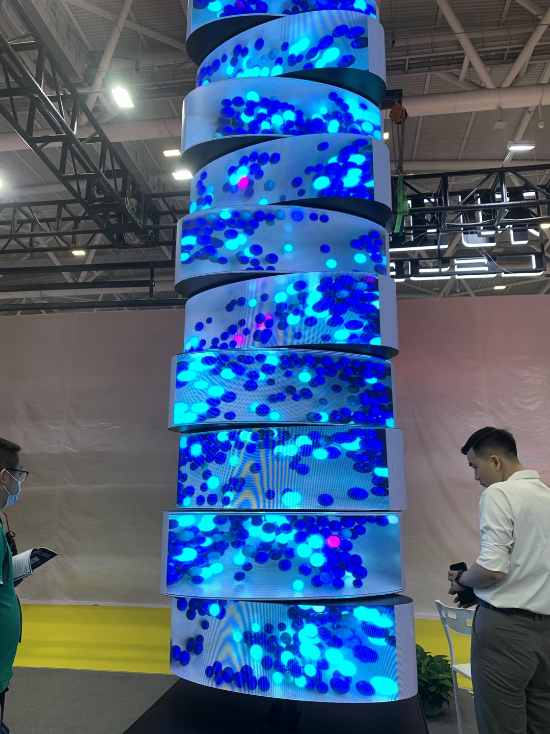 P2.5LED異型屏，軟屏